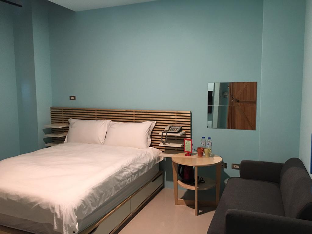 Sunlife X Sunshine Inn Каотун Екстериор снимка